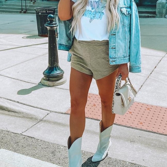 Free people castaway shorts - Picture 2 of 4